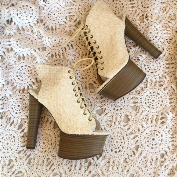 Dolls Kill Shoes - Kerol D Nasty Gal crochet cream heels!!!